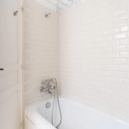Central & Vibrant 1bd Flatporte De Clignancourt Apartment *