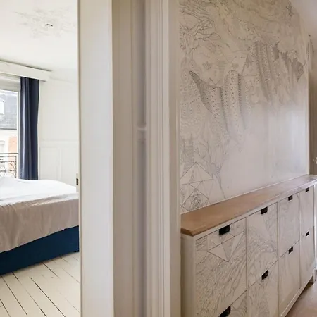 Central & Vibrant 1bd Flatporte De Clignancourt